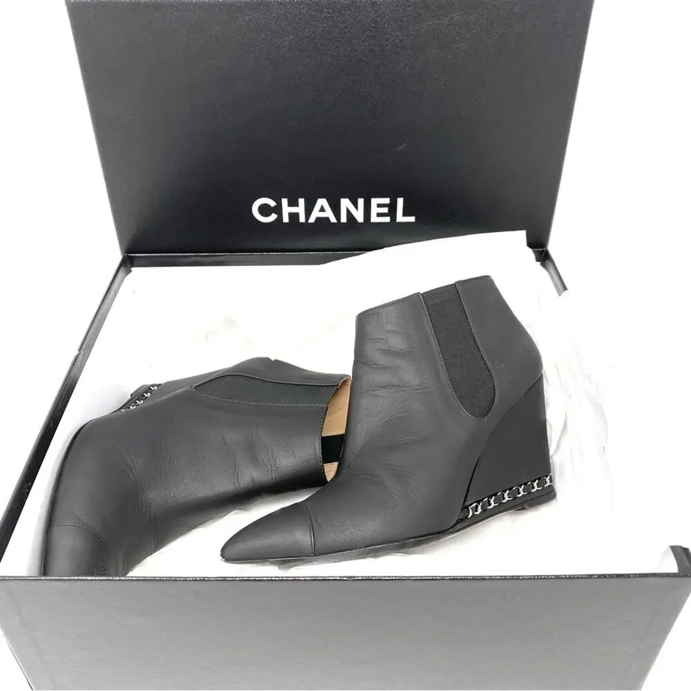 Chanel Black Boots w LOGO Pointed Toe Chain Detail 38.5 AUTHENTIC box included